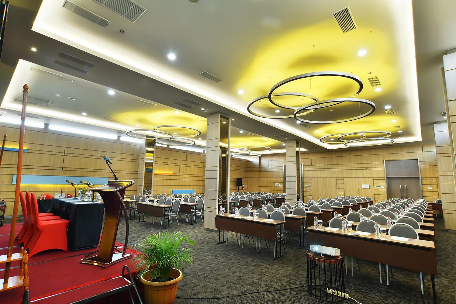 Hotel The 1o1 Rajawali 4*
